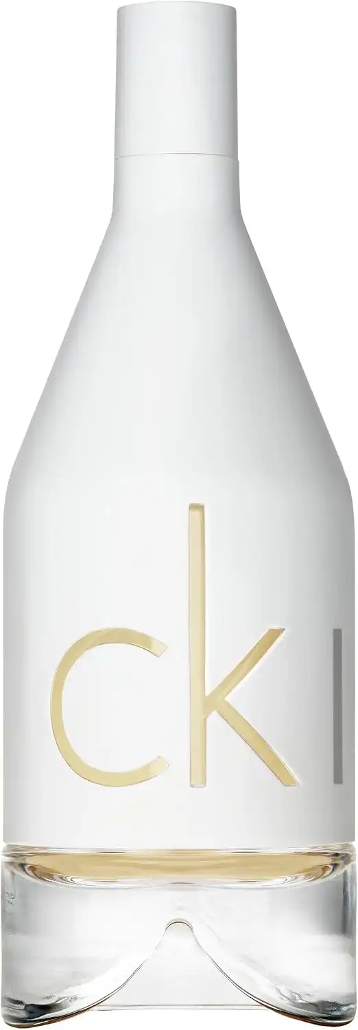 Frasco do Calvin Klein CK IN2U Her Eau de Toilette feminino