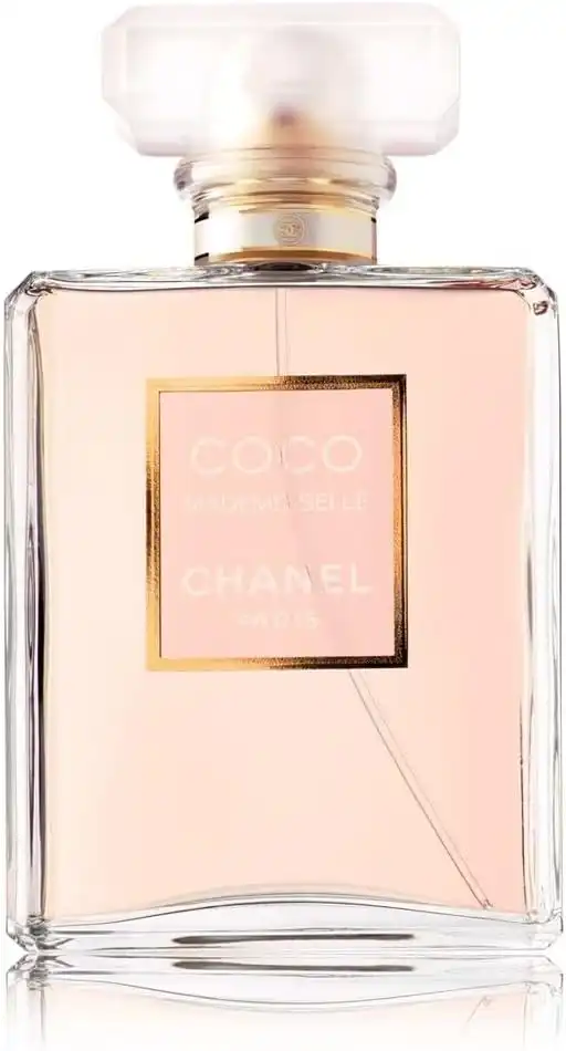 Frasco do Chanel Coco Mademoiselle com líquido rosado e tampa transparente