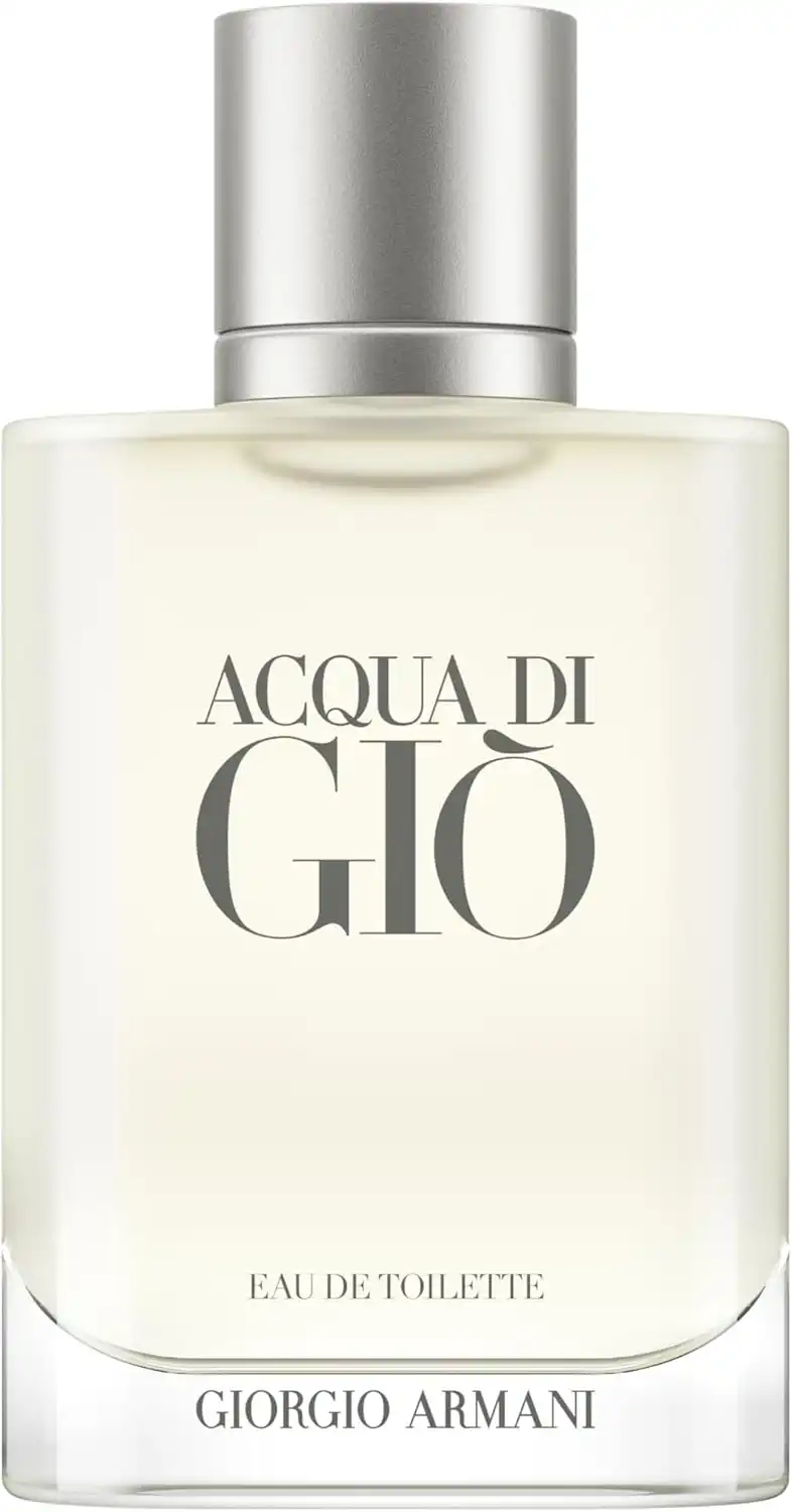 Frasco do Giorgio Armani Acqua di Giò sobre fundo neutro