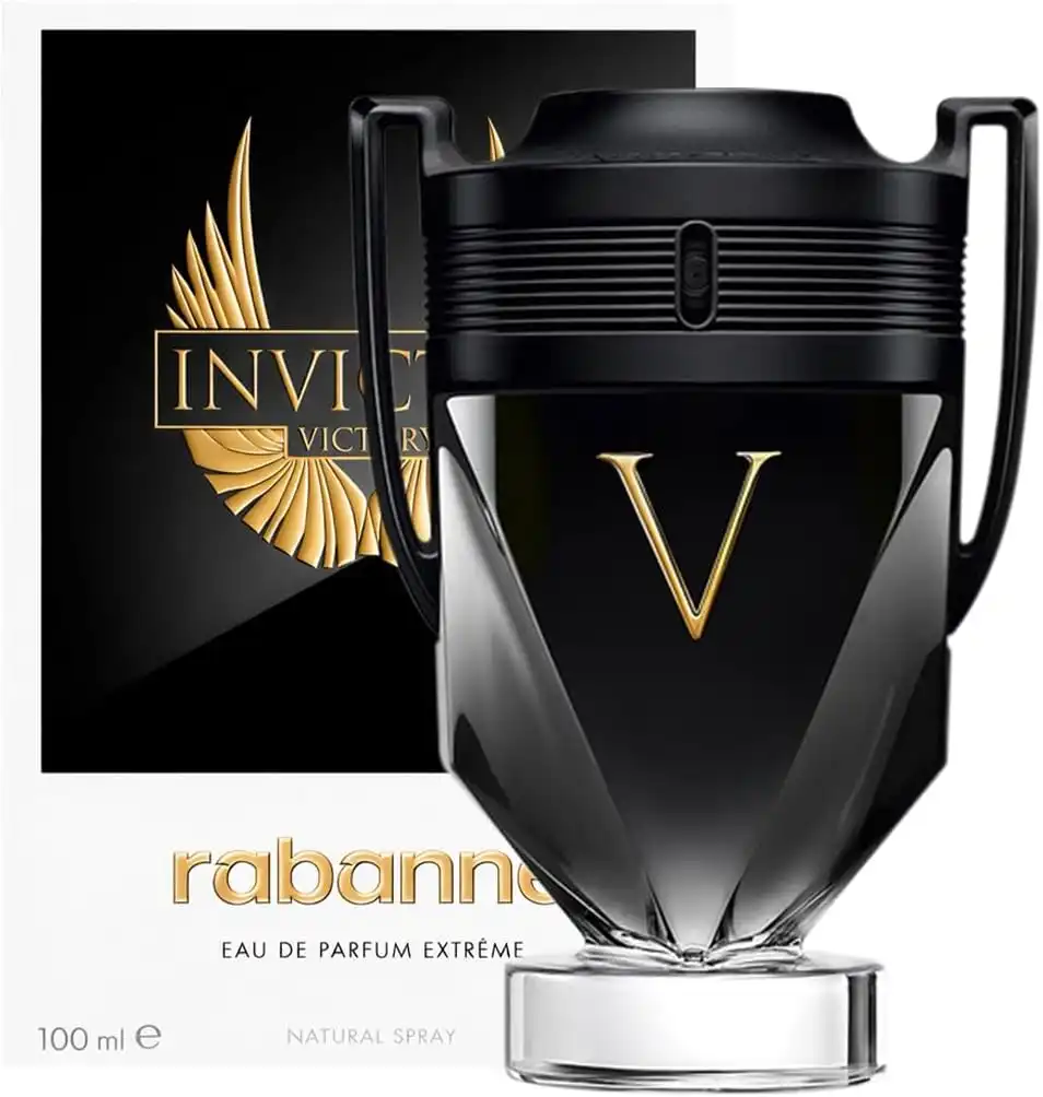 Frasco em formato de troféu do Paco Rabanne Invictus